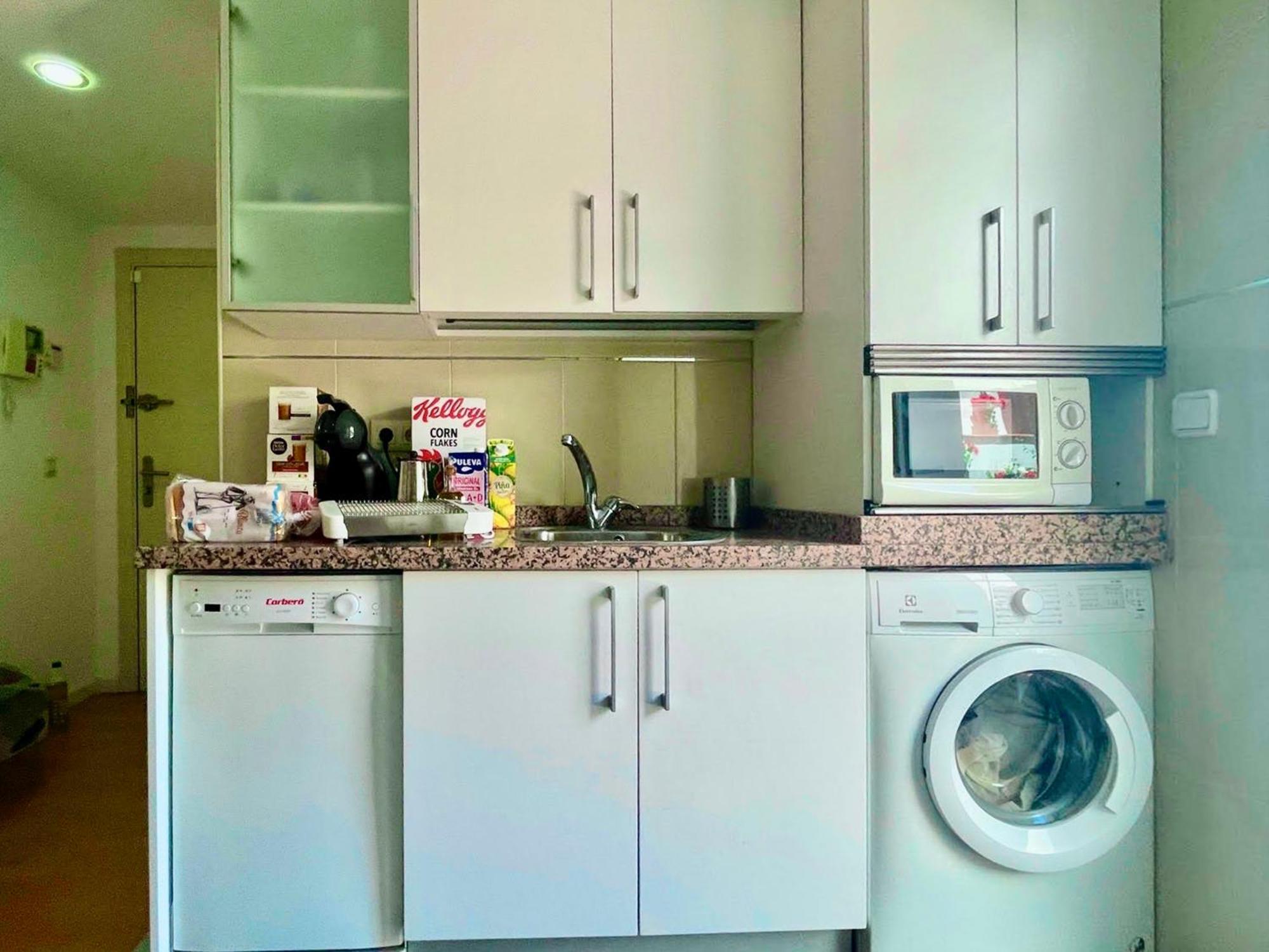 Maravilloso Apartamento Centrico De 70M2, Jardin Propio 40M2 Con Piscina Para Ninos Y Parking Opcional Málaga Exterior foto