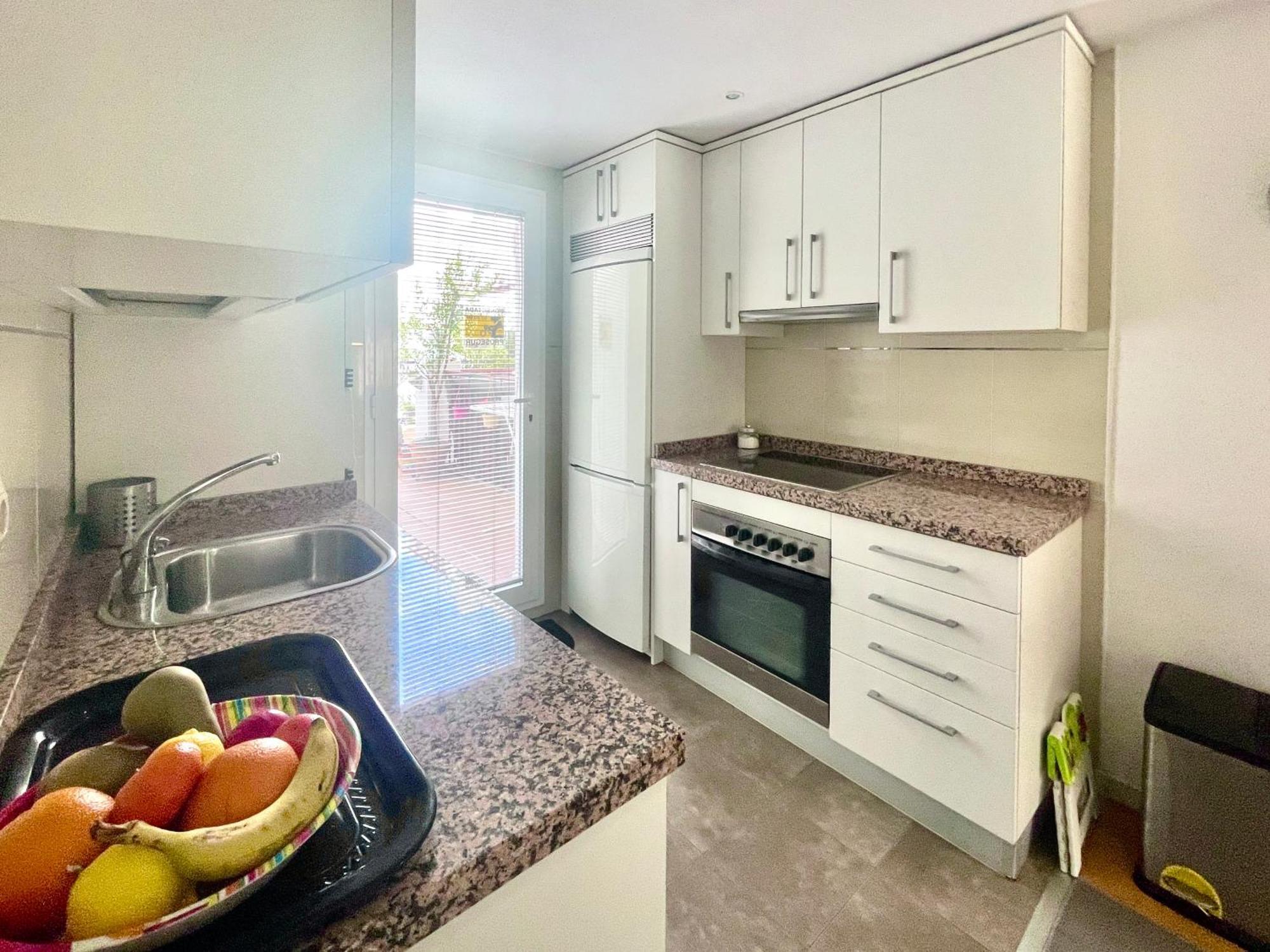 Maravilloso Apartamento Centrico De 70M2, Jardin Propio 40M2 Con Piscina Para Ninos Y Parking Opcional Málaga Exterior foto